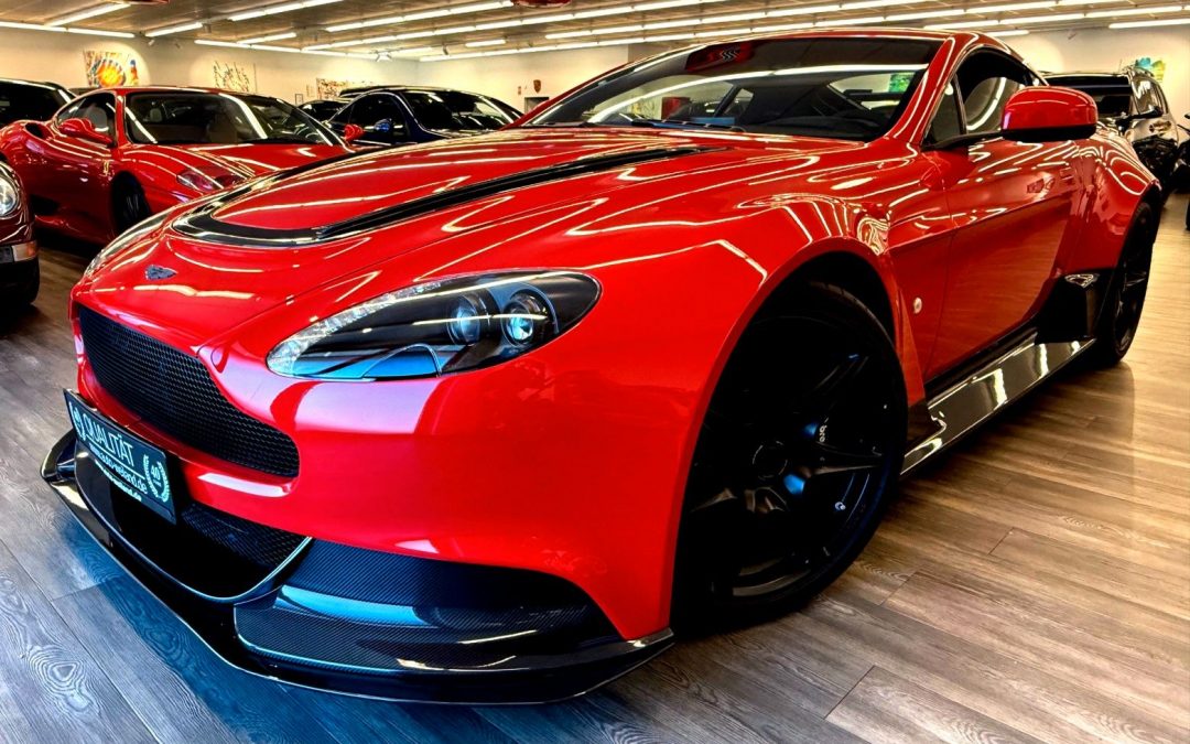 Aston Martin V12  GT12