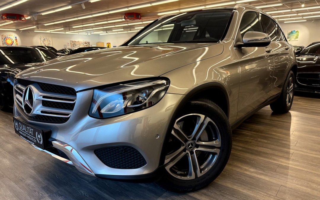 Mercedes-Benz GLC 250 4Matic Leder Klima Navi P Dach LED 1A
