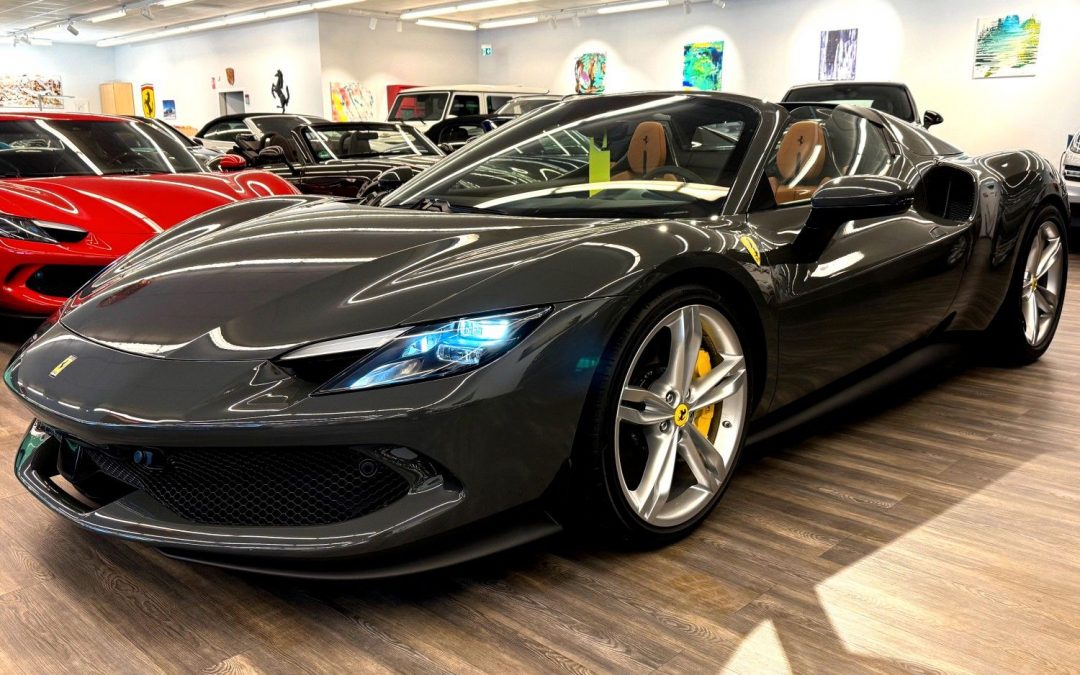 Ferrari 296 GTS Spider  Lift Carbon Sitze Grigio Scuro