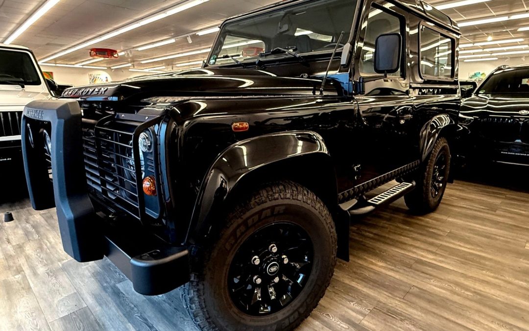 Land Rover Defe 90 2.4 TD4 Leder LED Umbau 1A Optik